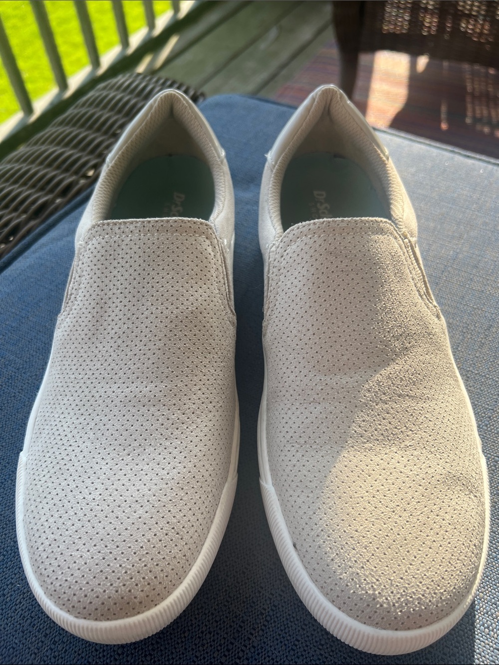 Dr. Scholl's Women’s Nova Slip On Size 9, Color: Oyster Fabric